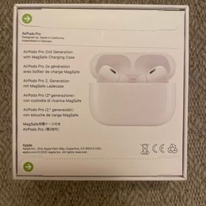 Apple AirPod pro 2nd generation with magsafe charging case